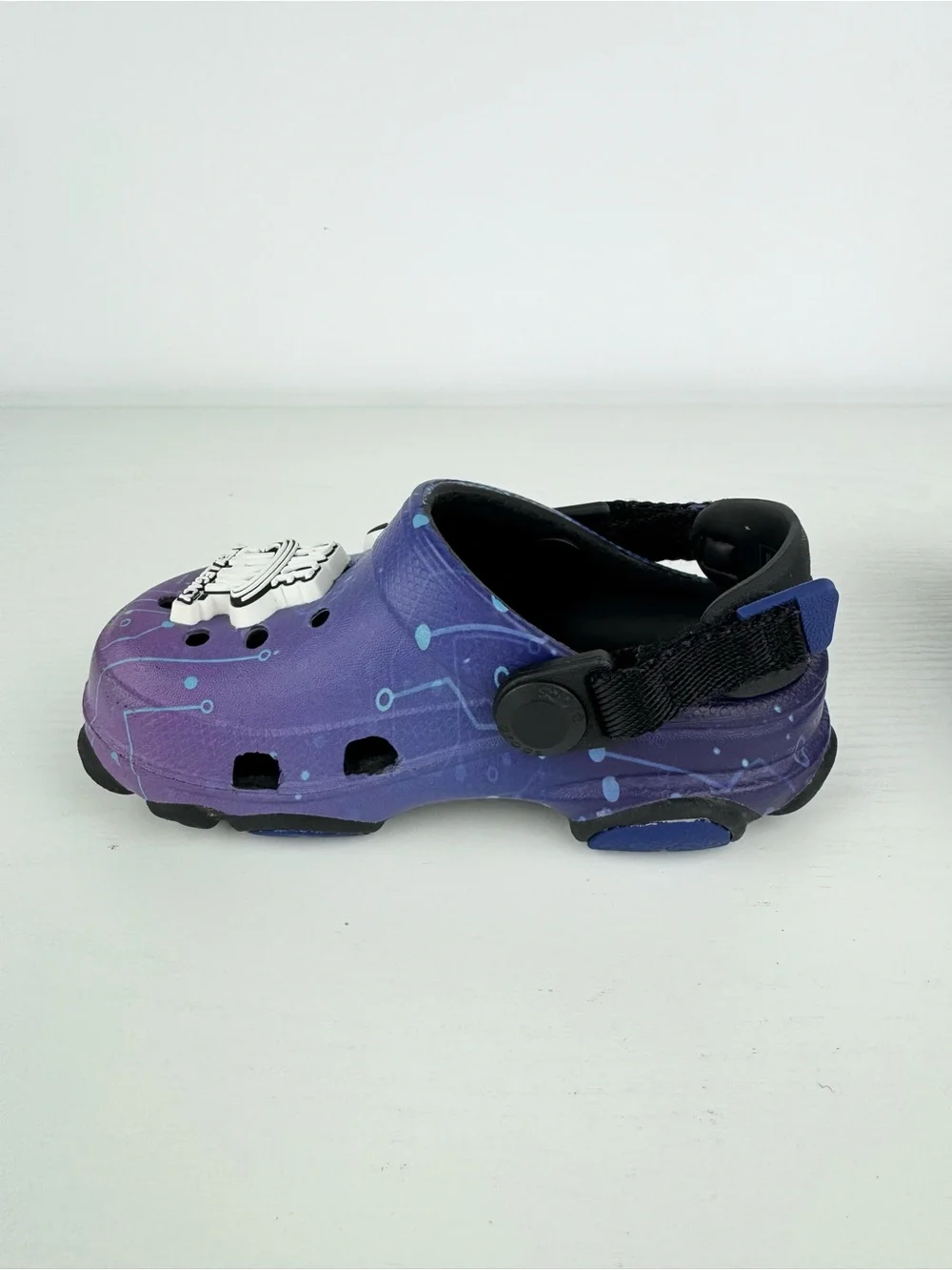 CROCS X Space Jam 2 Toddler Size 6C Clogs with Charms